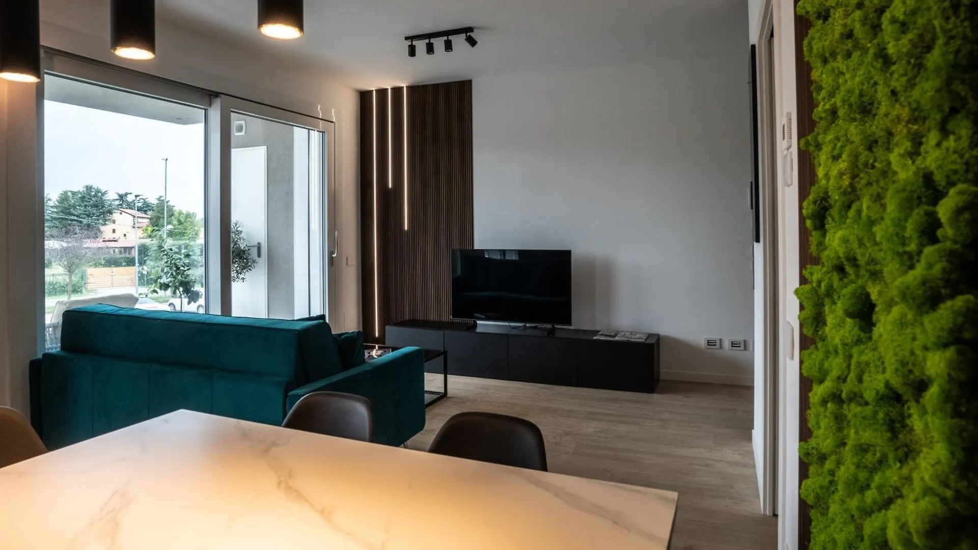 Luxedesign Apartment Concorezzo Italy